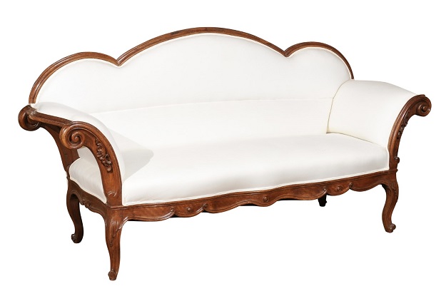 Italian 1750s Walnut Tripled Arched Sofa from Lombardy 