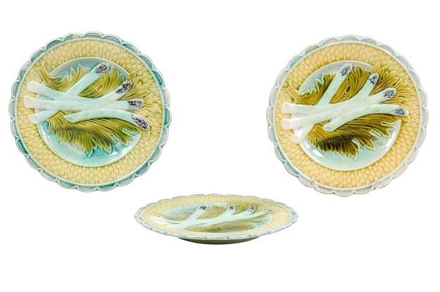 French 1850s Majolica Asparagus Plate with Scalloped Edge, Three Available