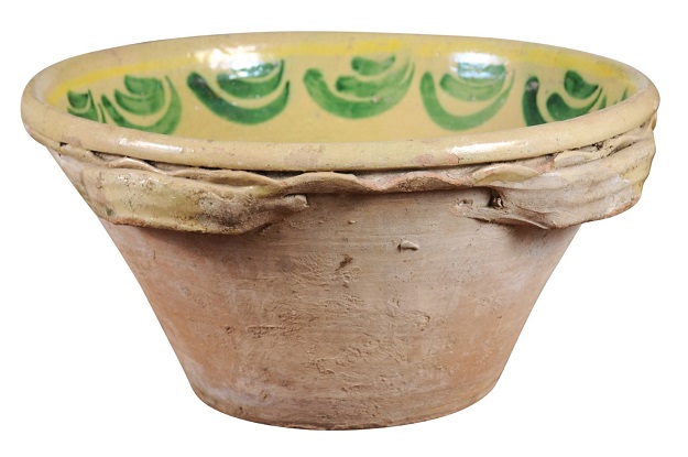 Italian 1820s Yellow Glazed Pottery Bowl from Calabria with Green Accents