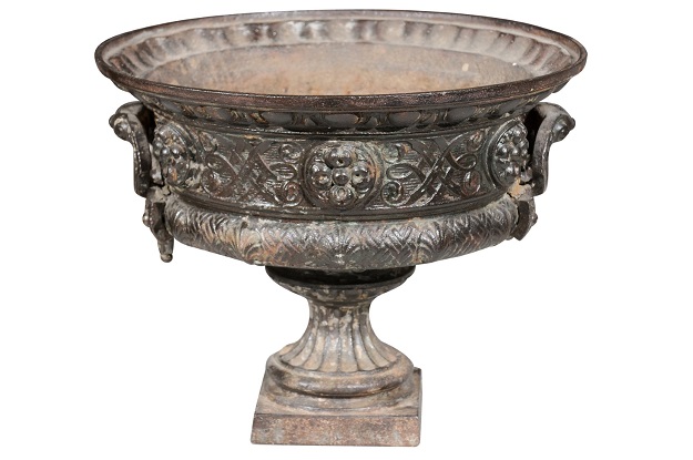 French 19th Century Iron Jardinière with Lateral Handles and Double L Monogram