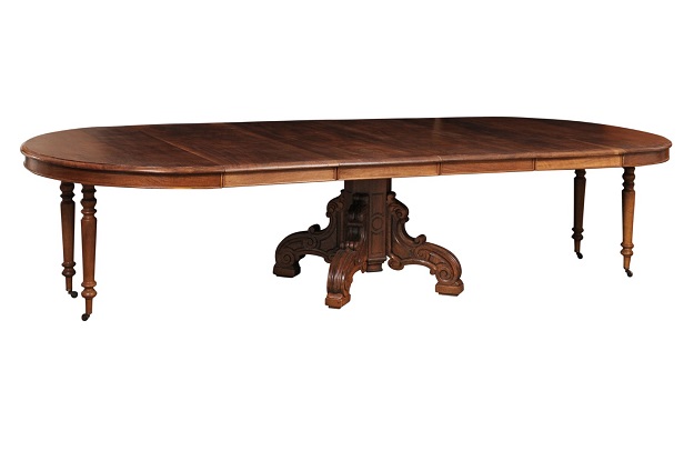 French Napoleon III 1880s Walnut Extension Dining Table with Three Leaves