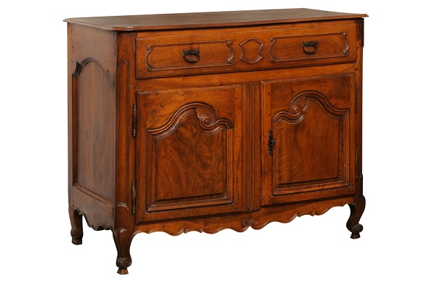 French 1750s Louis XV Walnut Provençal Buffet with Single Drawer and Two Doors DLW