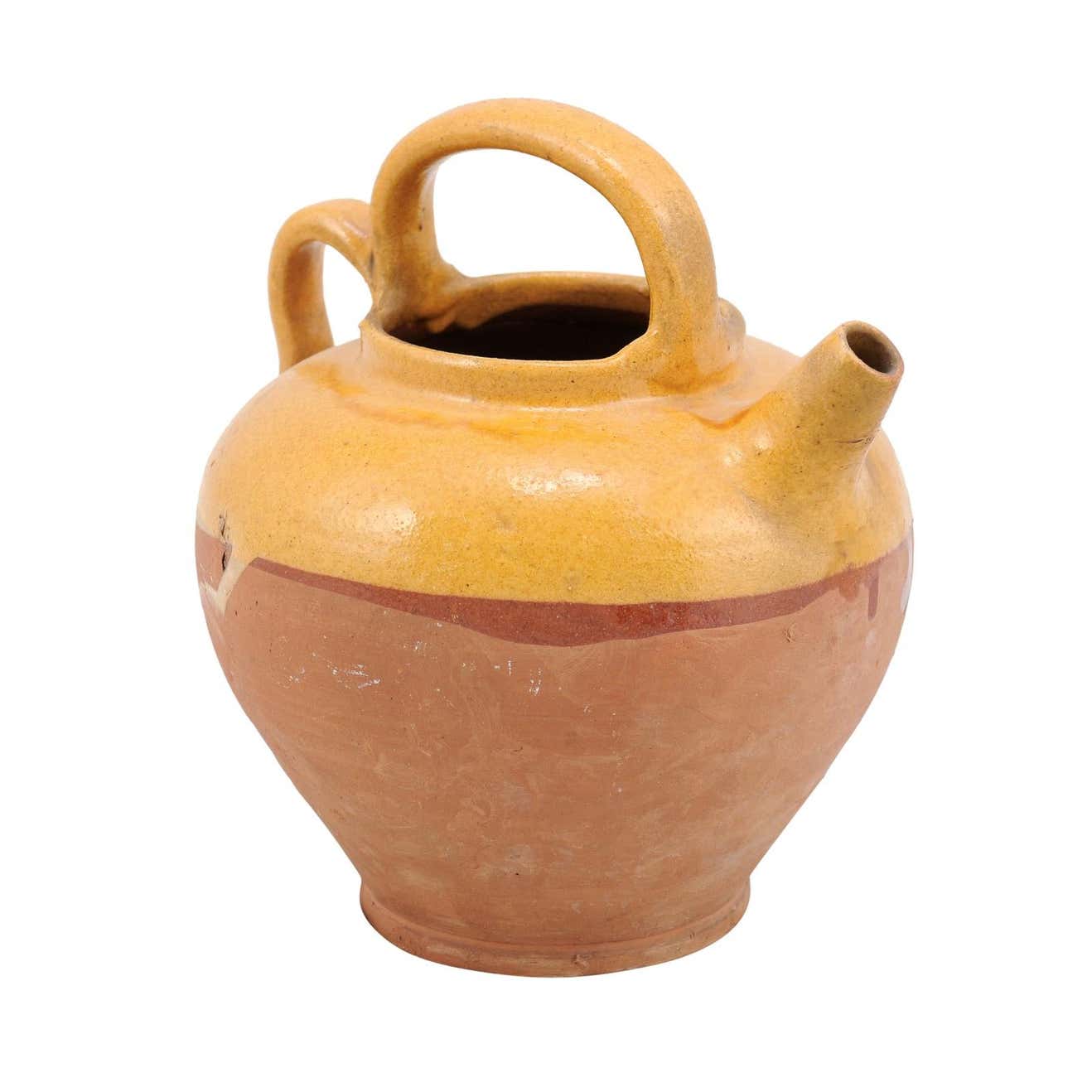Southern French 19th Century Olive Oil Pot with Yellow Glaze and Two Handles