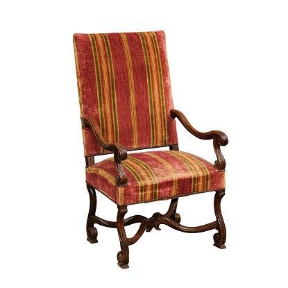 French Louis XIV Style 1790s Carved Walnut Fauteuil with Scrolling Arms and Legs