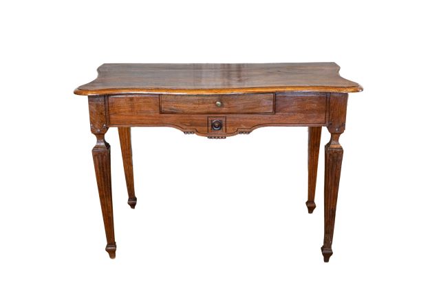18th Century Italian Walnut Console Table with Serpentine Top and Carved Apron