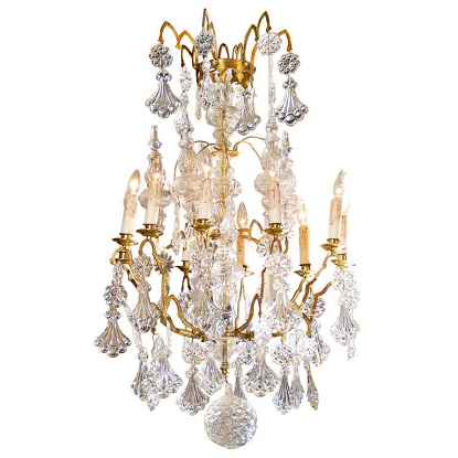 French 1900s Belle Époque Brass and Crystal 10-Light Chandelier with Pendeloques