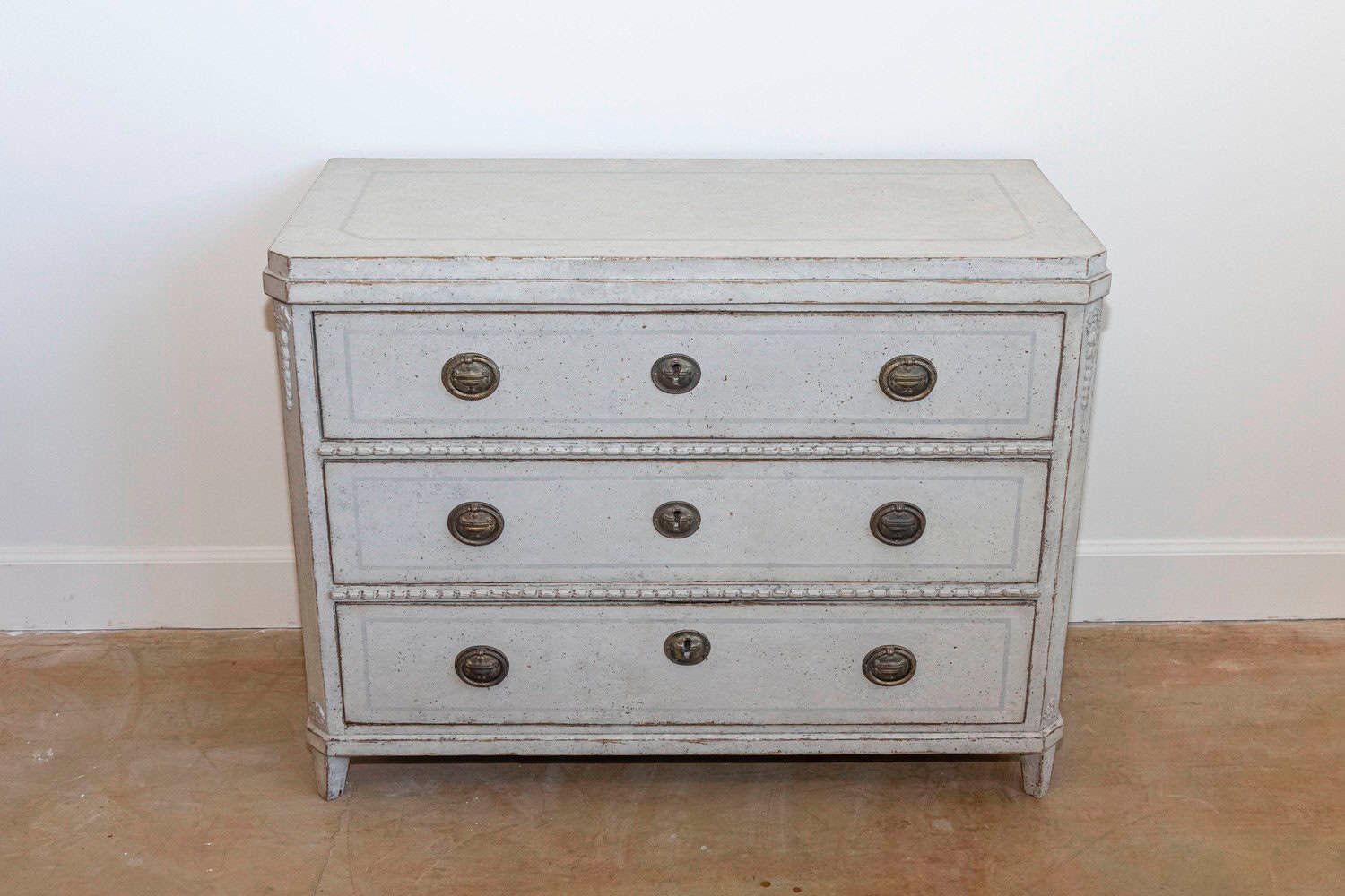 Swedish Gustavian Style 1860s Painted Wood Three-Drawer Chest with Carved Motifs - JAA