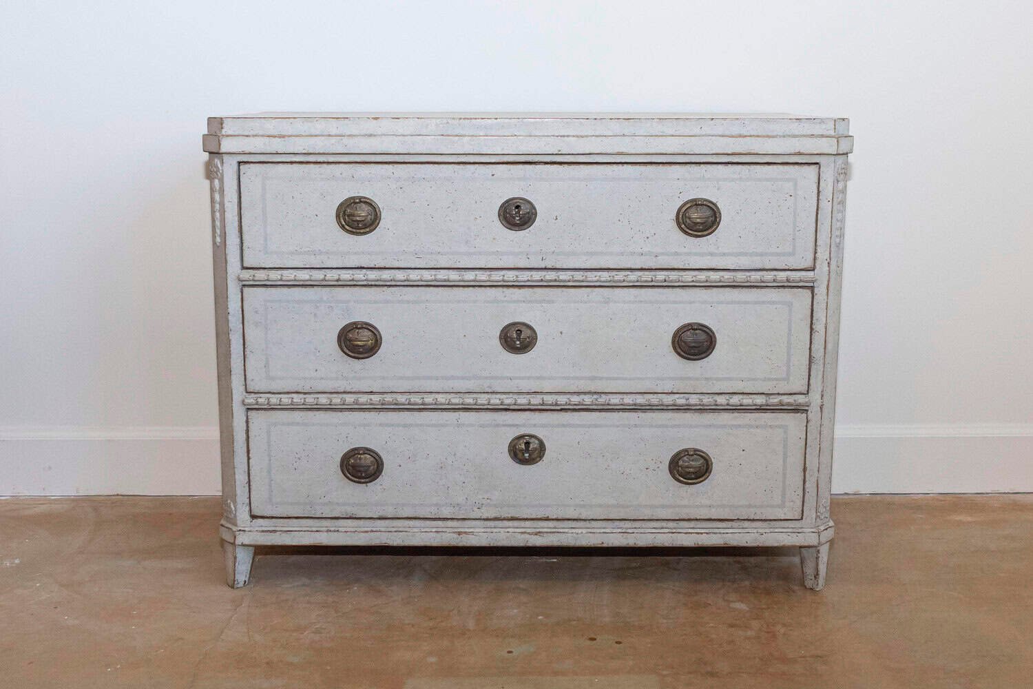 Swedish Gustavian Style 1860s Painted Wood Three-Drawer Chest with Carved Motifs - JAA