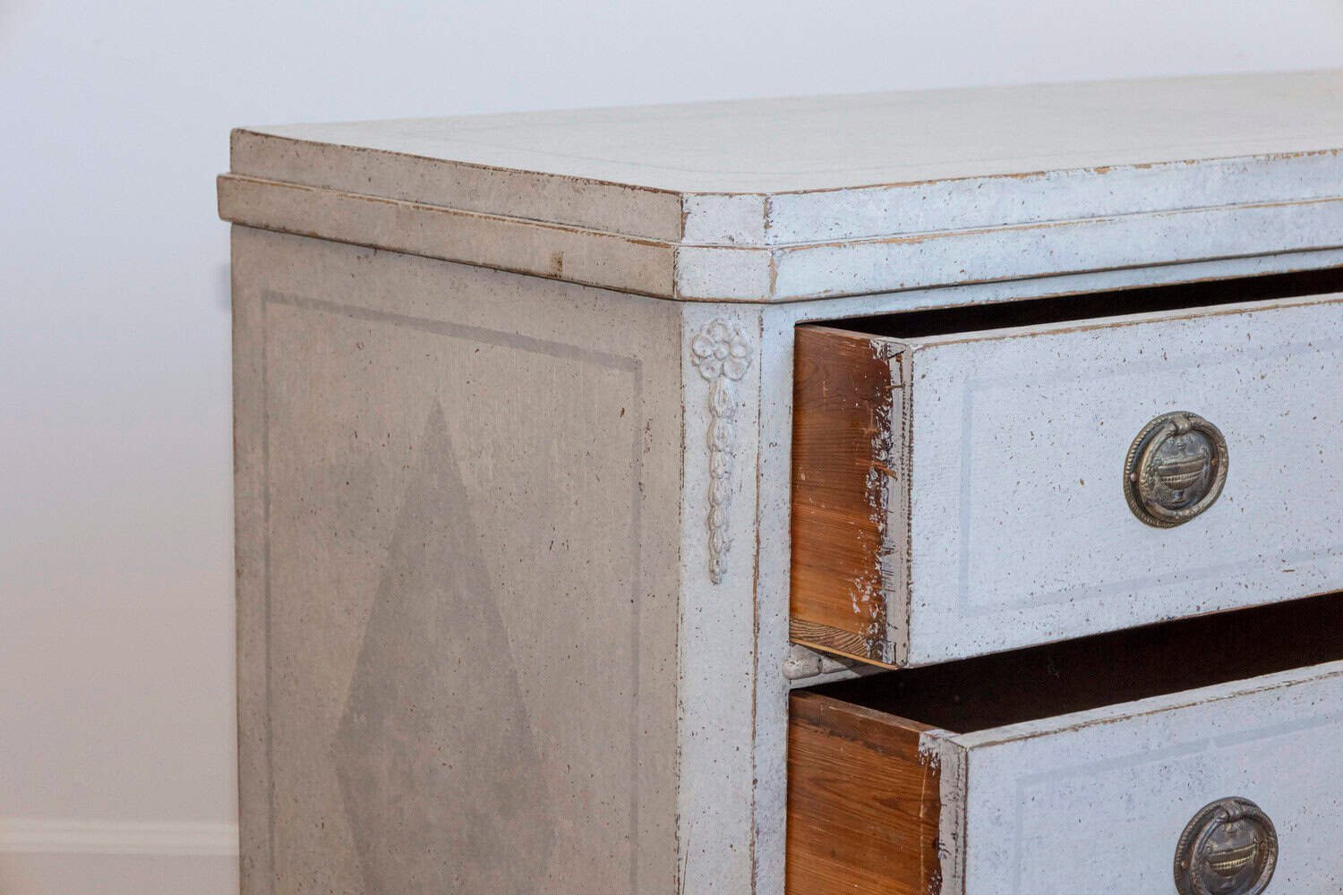 Swedish Gustavian Style 1860s Painted Wood Three-Drawer Chest with Carved Motifs - JAA