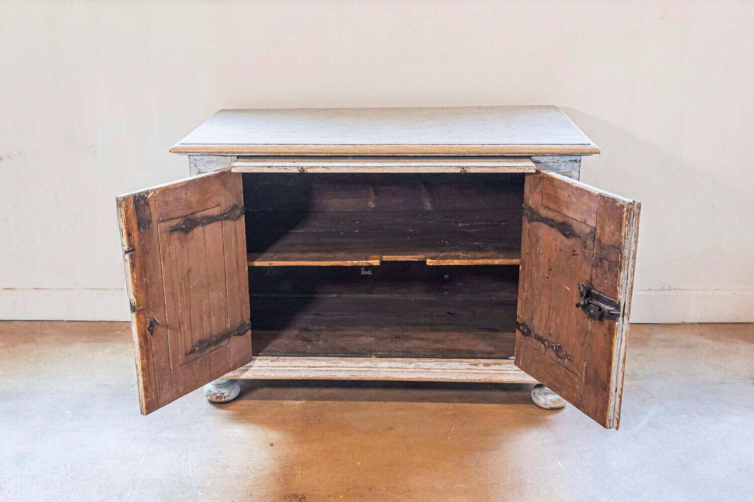 Swedish Baroque, 1740s Painted Buffet with Carved Doors and Pullout Drawer - JAA