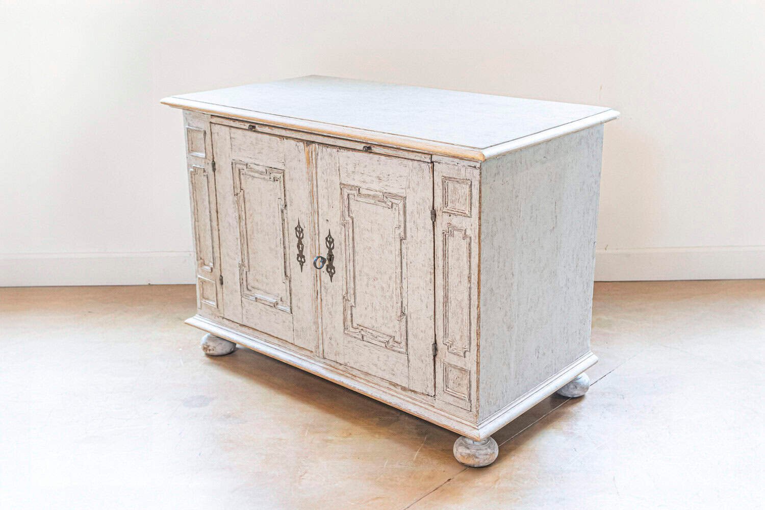 Swedish Baroque, 1740s Painted Buffet with Carved Doors and Pullout Drawer - JAA