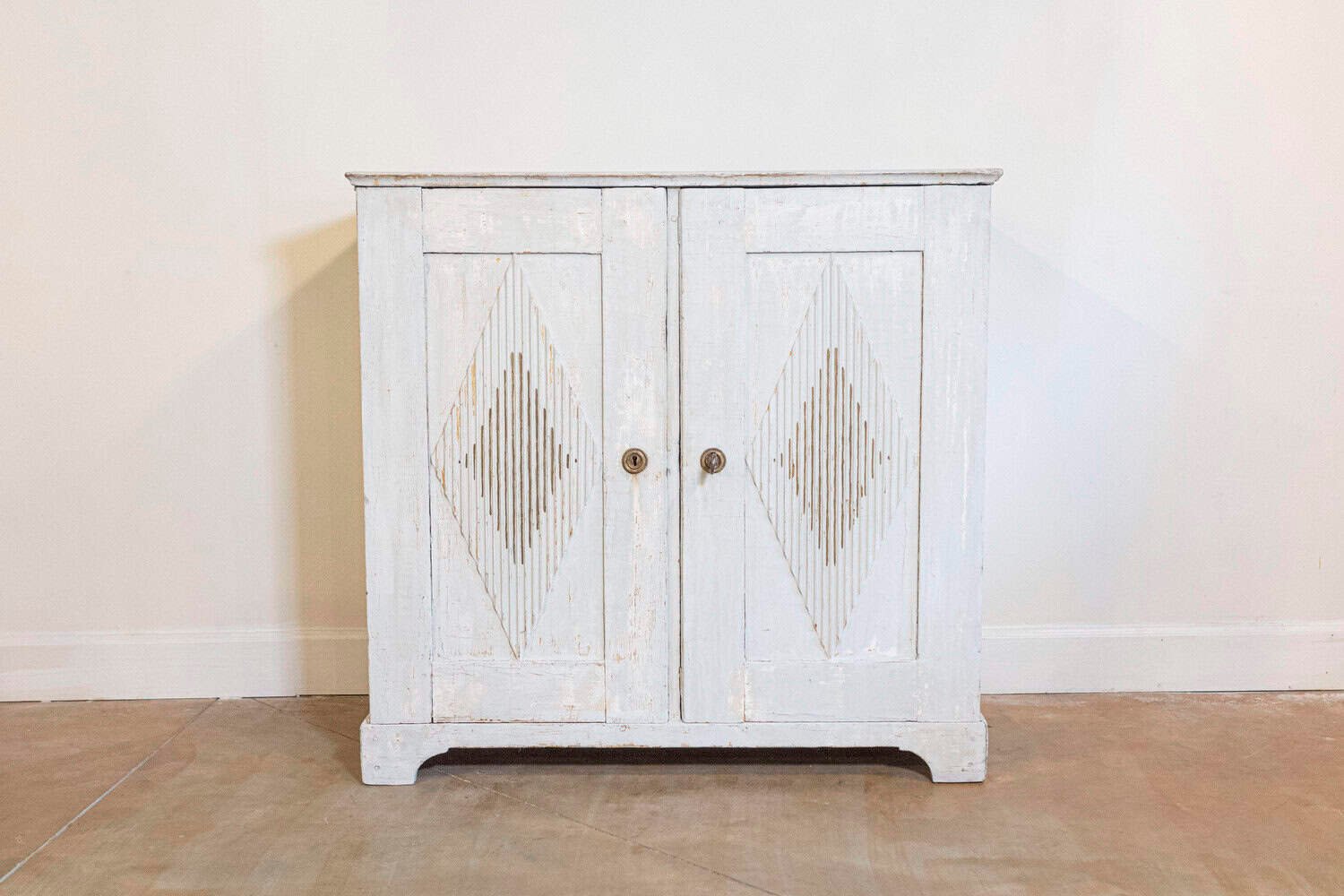 Swedish Gustavian Period 1810s Dove Gray Painted Sideboard with Diamond Motifs - JAA