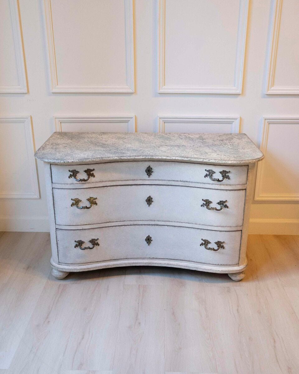 Swedish Baroque Style 19th Century Gray Serpentine Front Three-Drawer Chest - JAA