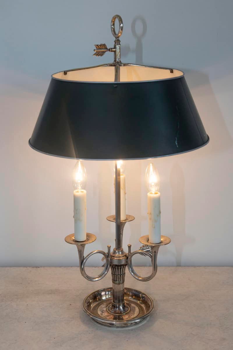 French, 1900s, Silvered Bronze Bouillotte Table Lamp with Horns and Green Shade - JAA