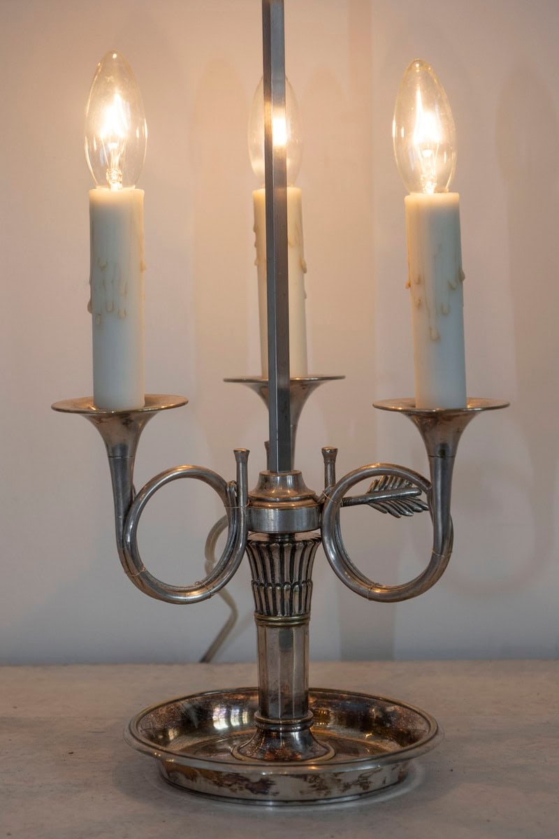 French, 1900s, Silvered Bronze Bouillotte Table Lamp with Horns and Green Shade - JAA
