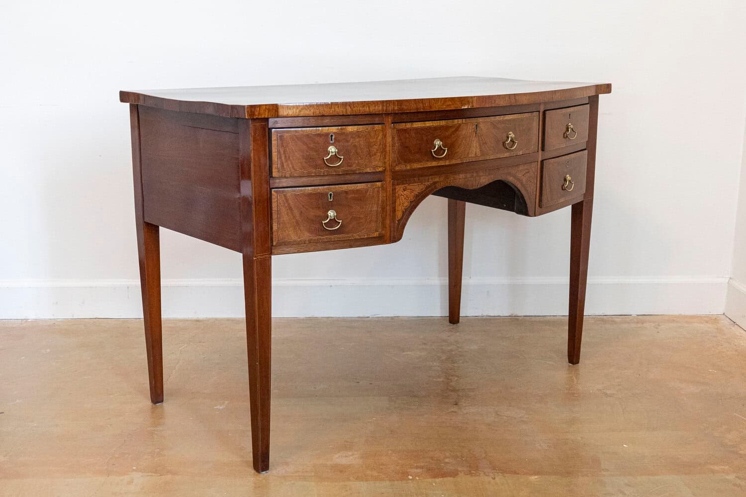 English Victorian 1860s Walnut and Mahogany Bowfront Sideboard with Five Drawers - JAA