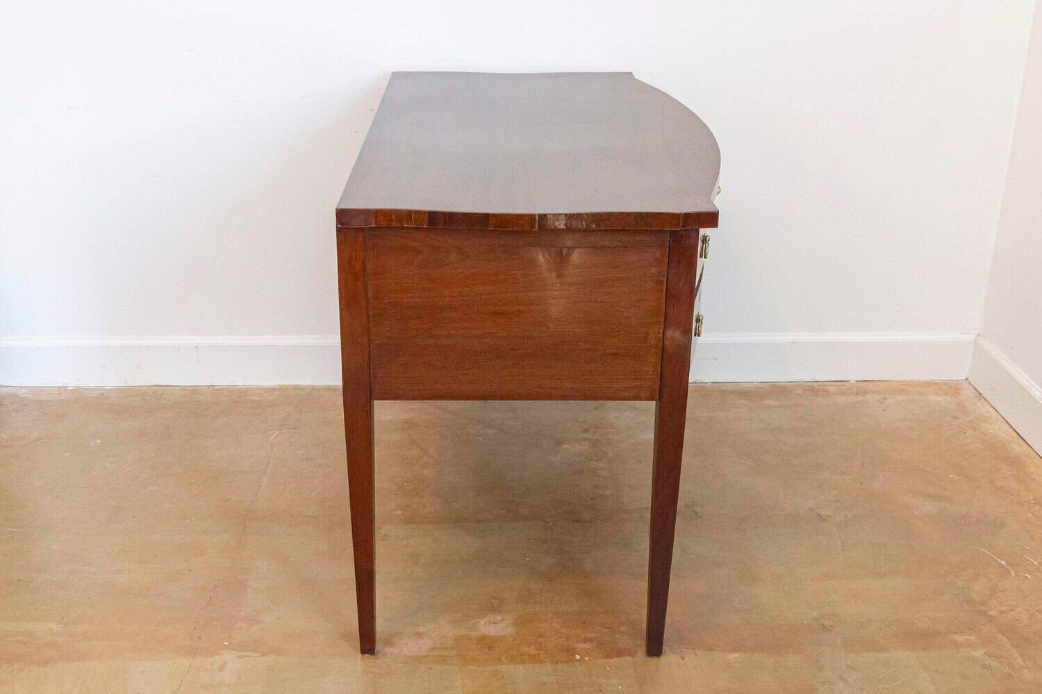 English Victorian 1860s Walnut and Mahogany Bowfront Sideboard with Five Drawers - JAA