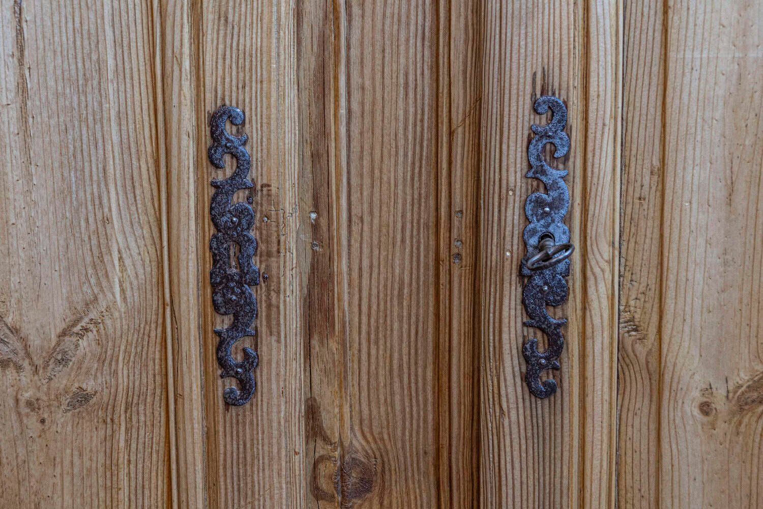 On Hold - French Louis XV Style 1880s Wooden Buffet with Carved Apron and Molded Doors - JAA