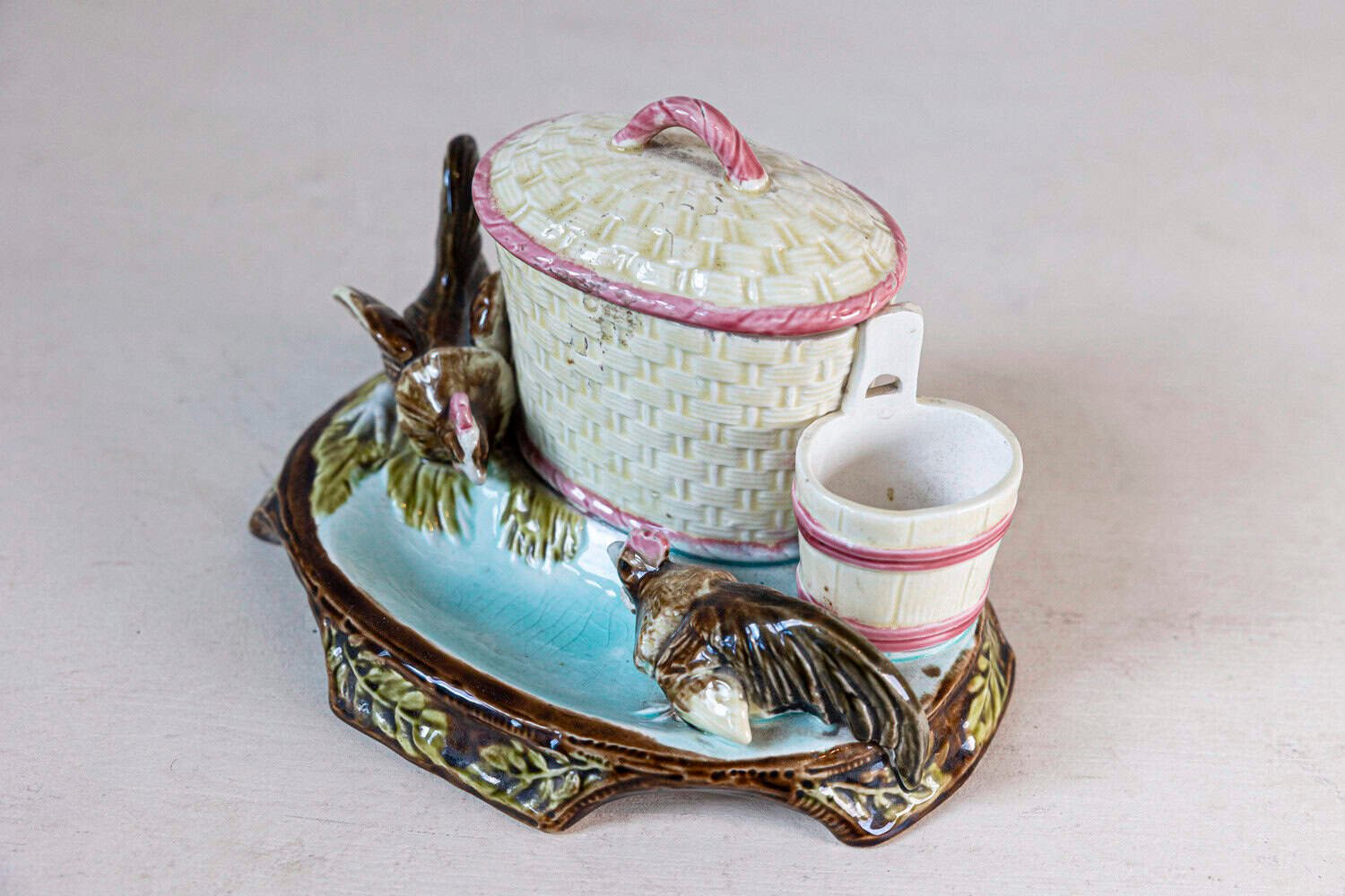 Austrian 1870s Eichwald Majolica Tobacco Jar with Roosters Pecking the Ground - JAA