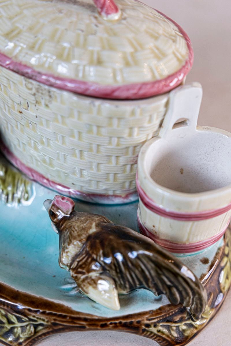 Austrian 1870s Eichwald Majolica Tobacco Jar with Roosters Pecking the Ground - JAA