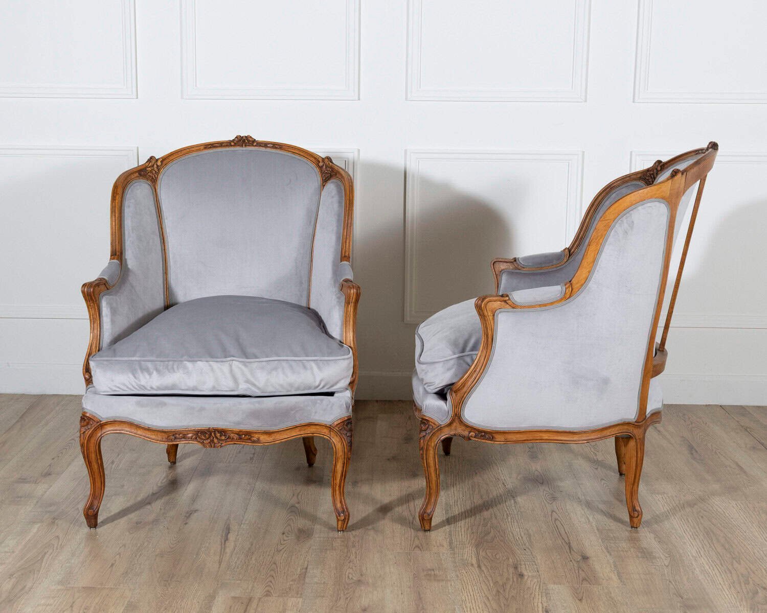 Pair of Louis XV-Style Beech Gondola Armchairs in Gray Velvet, 20th Century - JAA