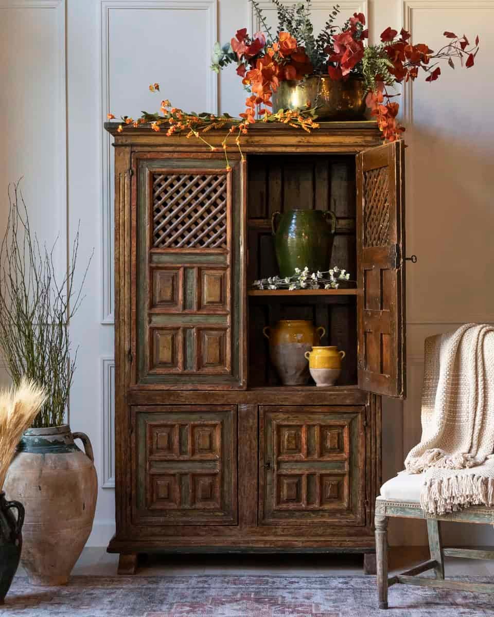 Spanish 18th Century Painted Cupboard-Cabinet with Original Finish - JAA