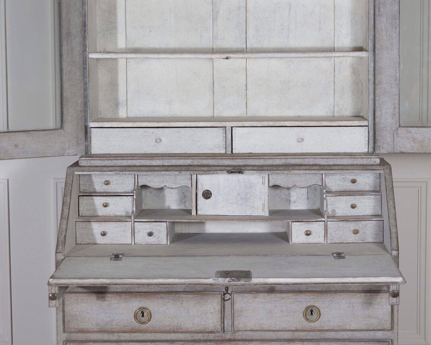 Early 19th Century Swedish Painted Secretary Cupboard in Grey with Patina - JAA