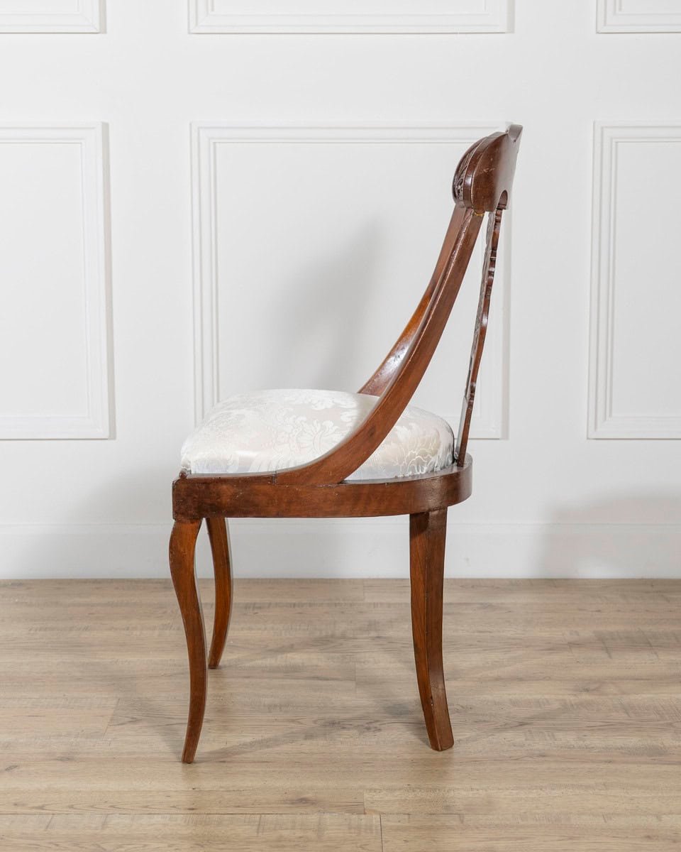 Set of Four 19th-Century Lombard Gondola Chairs in Carved Walnut - JAA