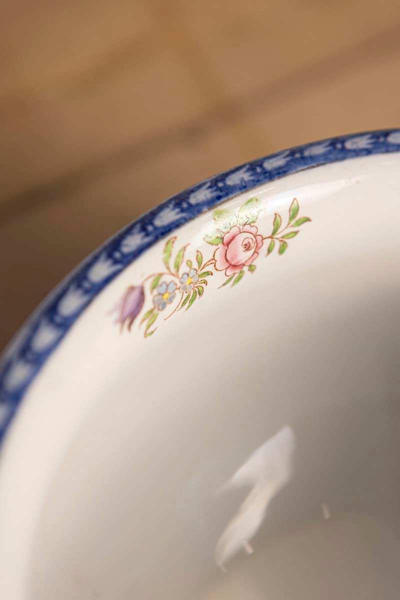 Pair of English Early 20th Century Booths Blue and White China Bowls Produced for Harrods - JAA