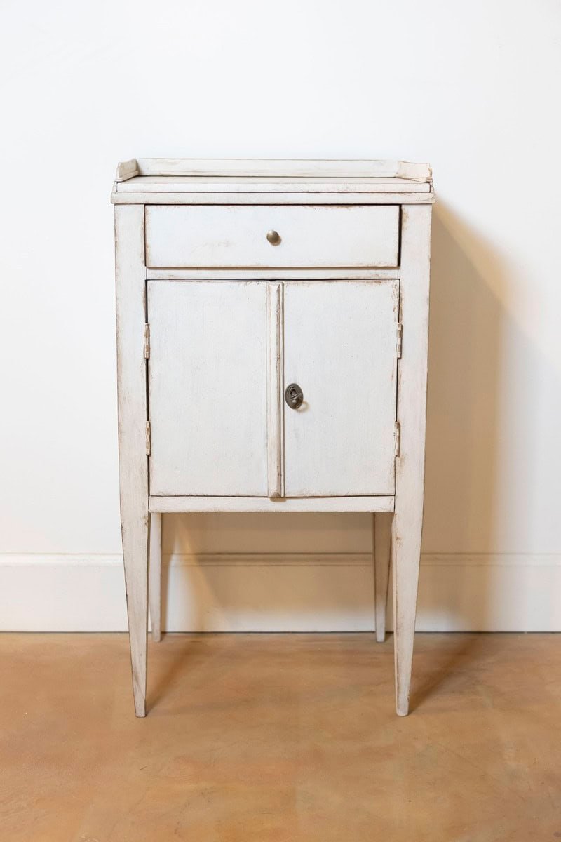 Swedish 19th Century Gray Cream Painted Nightstand with Drawer and Double Doors - JAA