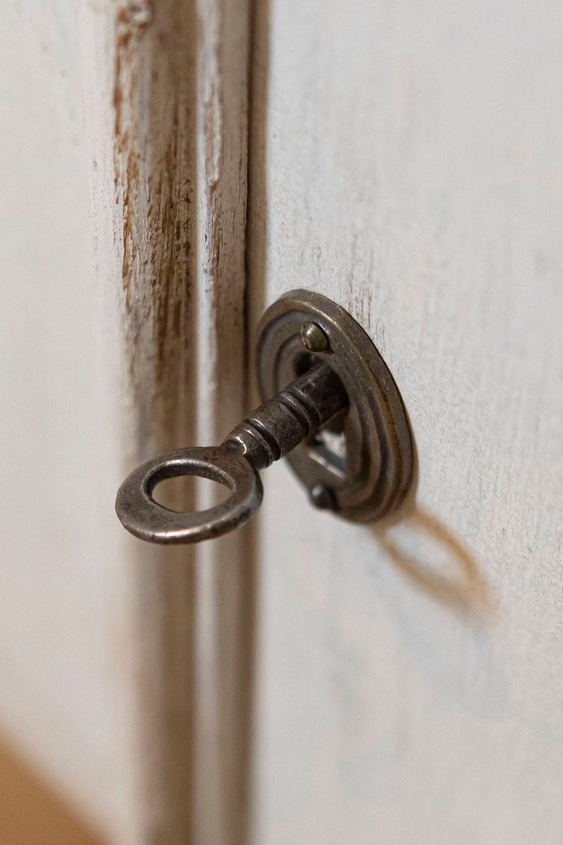 Swedish 19th Century Gray Cream Painted Nightstand with Drawer and Double Doors - JAA