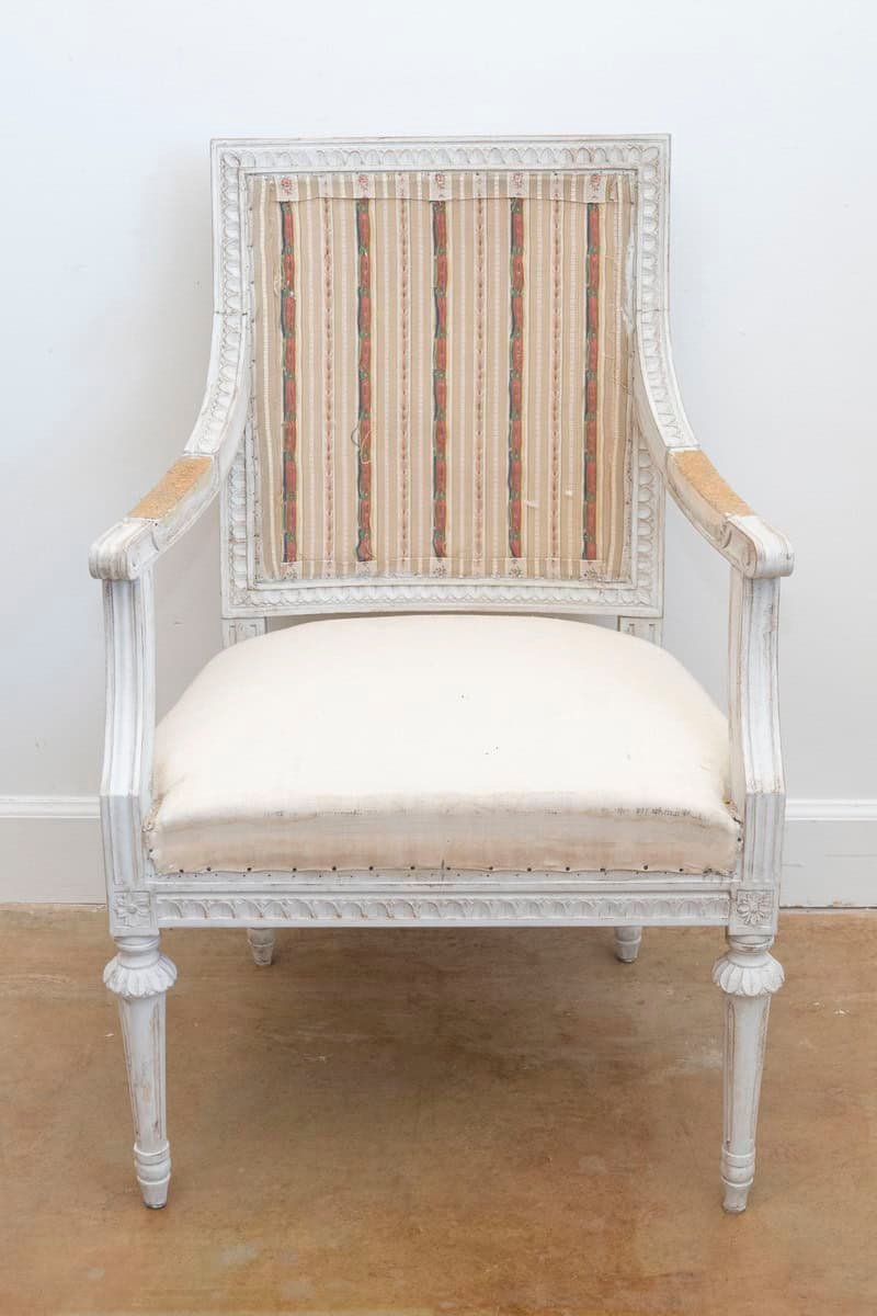 Swedish Gustavian Style 1900 Painted Wood Armchairs with Carved Aprons - JAA