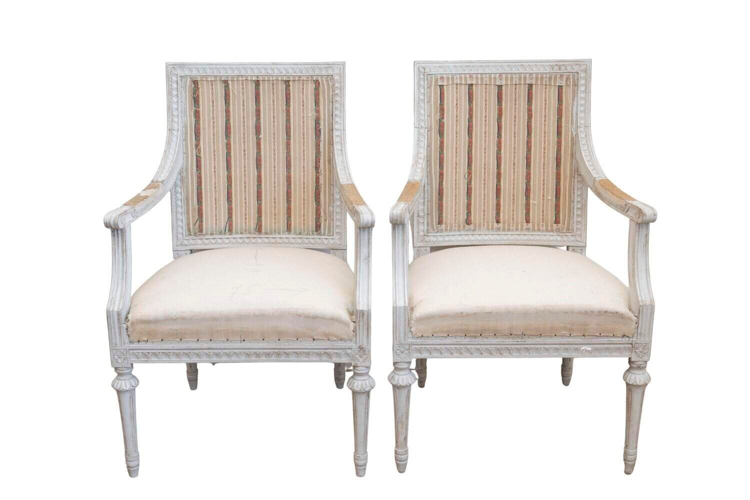 Swedish Gustavian Style 1900 Painted Wood Armchairs with Carved Aprons