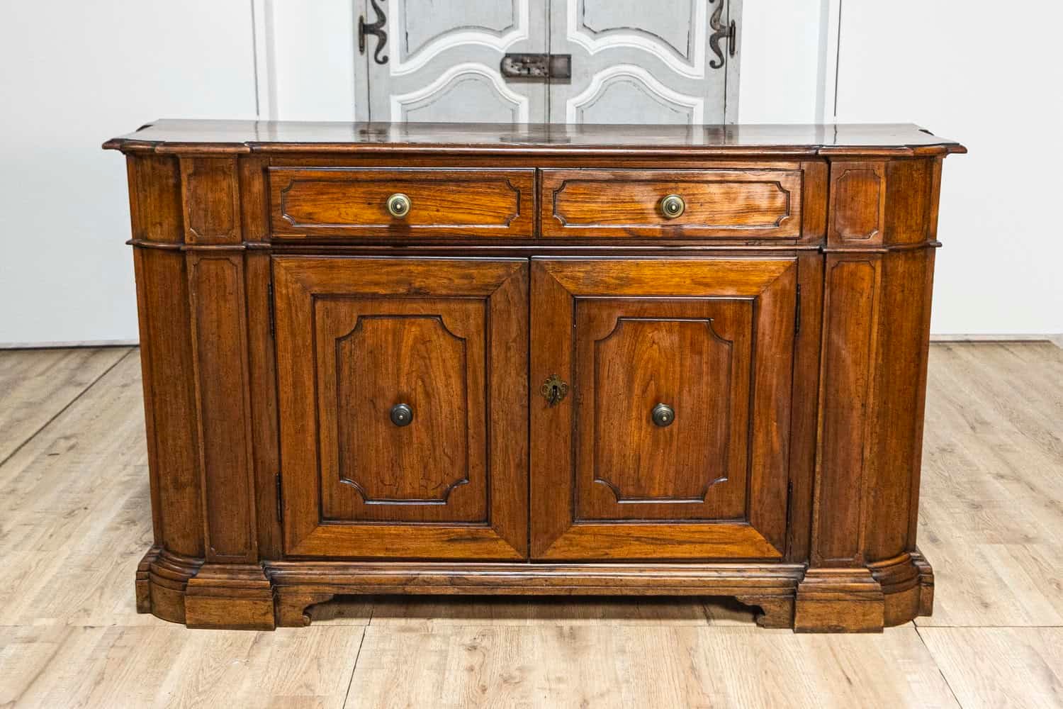 Italian 1700s Walnut Credenza with Four Drawers, Four Doors and Pilasters - JAA