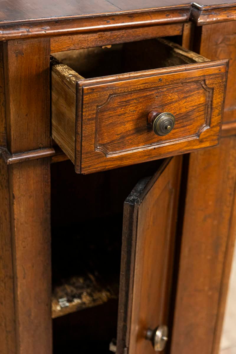 Italian 1700s Walnut Credenza with Four Drawers, Four Doors and Pilasters - JAA