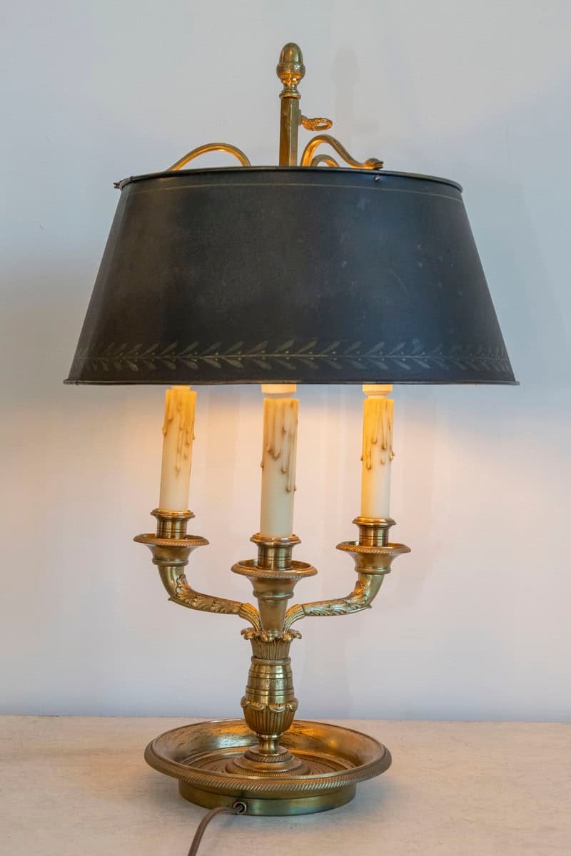 20th Century French Bouillotte Lamp with Black Tôle Shade - JAA