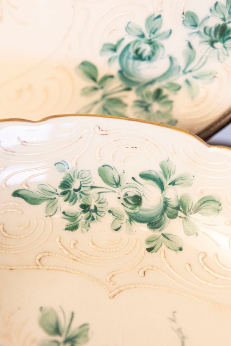 French Late 19th Century Limoges Porcelain Bowl with Green Bouquet of Roses and Underplate - JAA