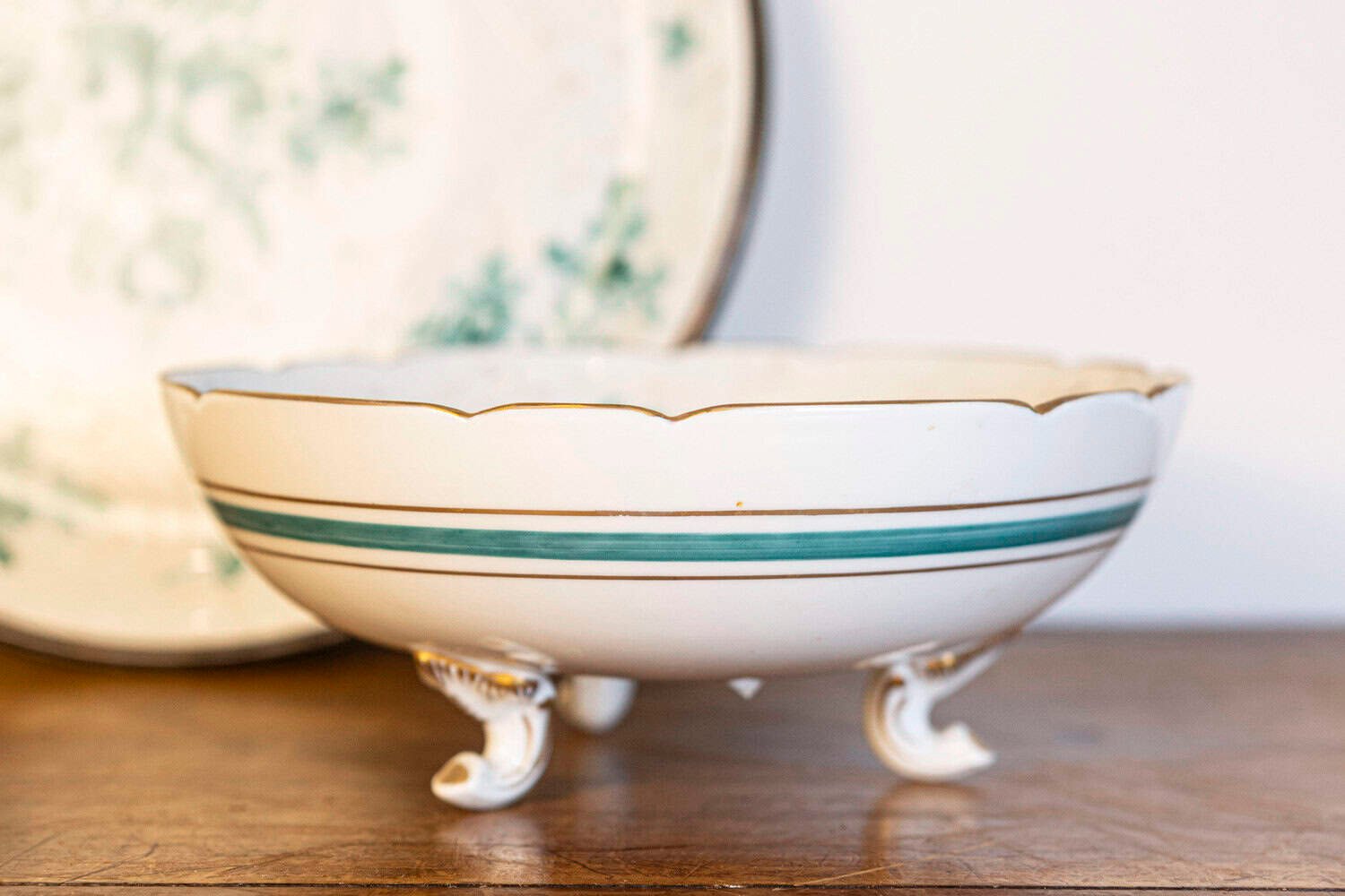 French Late 19th Century Limoges Porcelain Bowl with Green Bouquet of Roses and Underplate - JAA