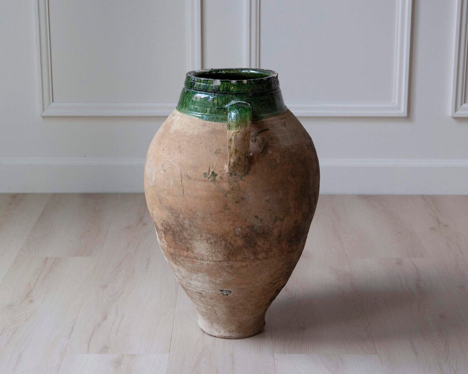 Mediterranean 19th Century Terracotta Jar with Green Glazed Rim and Handles - JAA