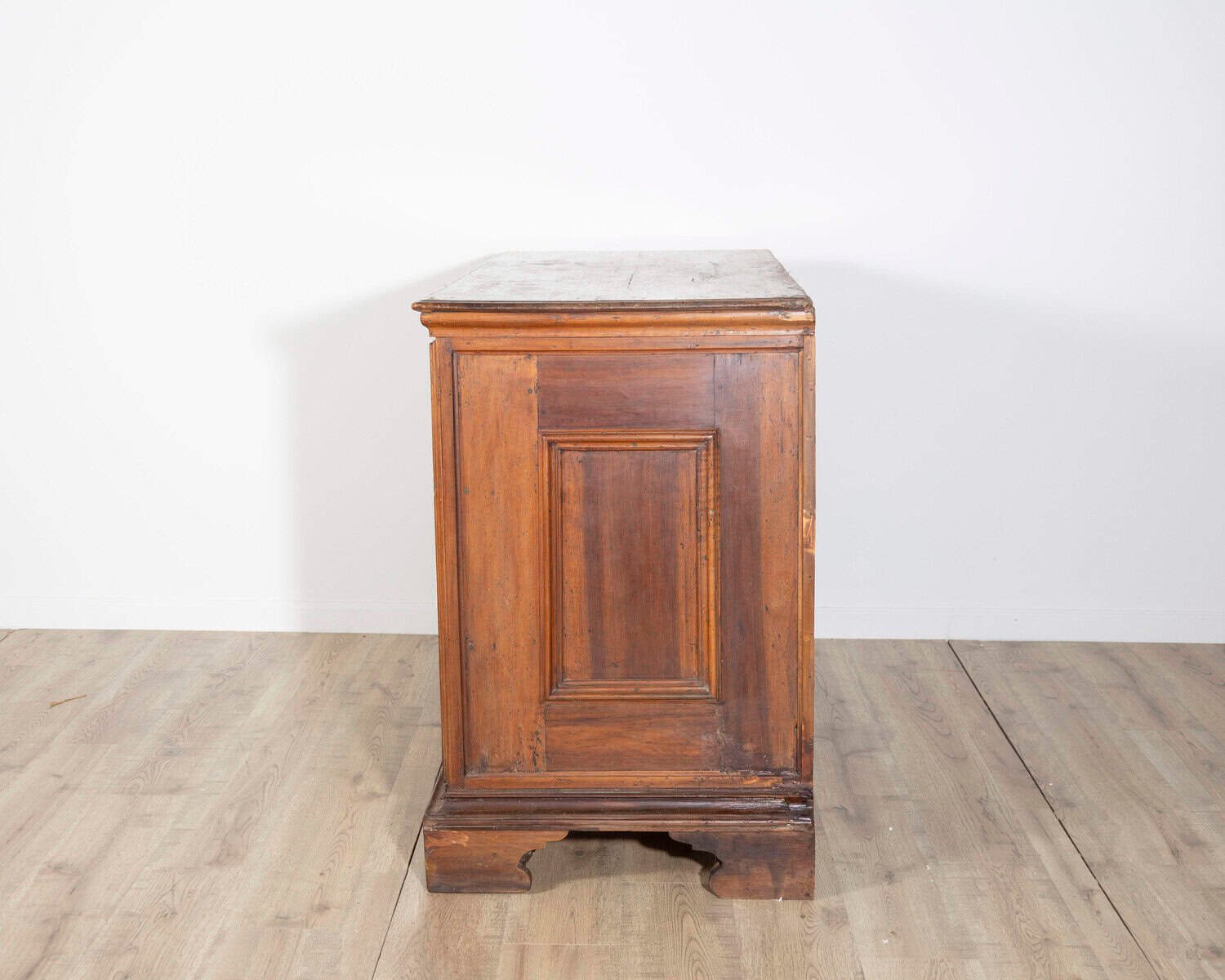Emilian Bolognese Walnut Chest of Drawers with Rusticated Drawers, Mid-17th Century - JAA