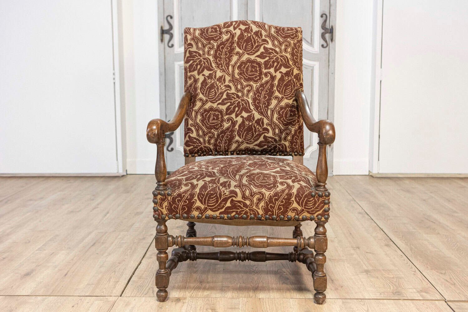 Pair of 20th Century French Arm Chairs - JAA