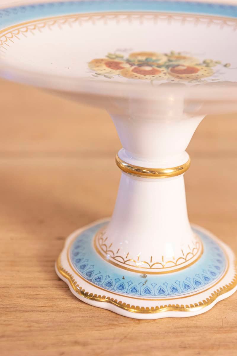 English 19th Century Turquoise and White Floral Painted Faience Serving Piece - JAA