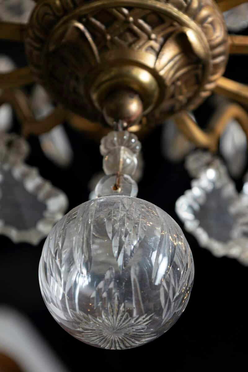 French Late 19th Century Crystal 12-Light Chandelier with Brass Armature - JAA