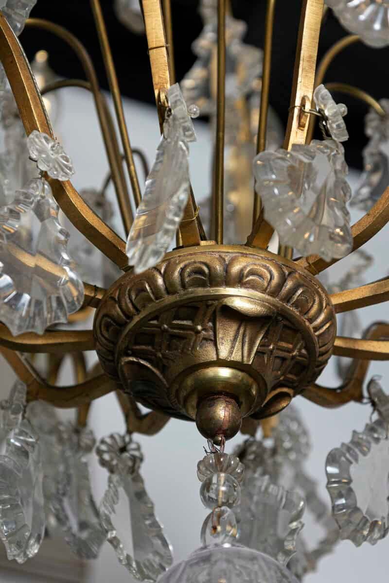 French Late 19th Century Crystal 12-Light Chandelier with Brass Armature - JAA