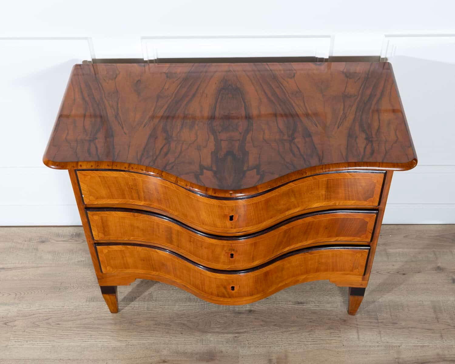 Italian 18th Century Louis XV/XVI Walnut Serpentine Chest with Burl Top, c.1770 - JAA