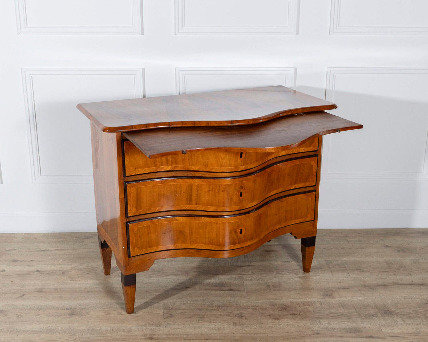 Italian 18th Century Louis XV/XVI Walnut Serpentine Chest with Burl Top, c.1770 - JAA