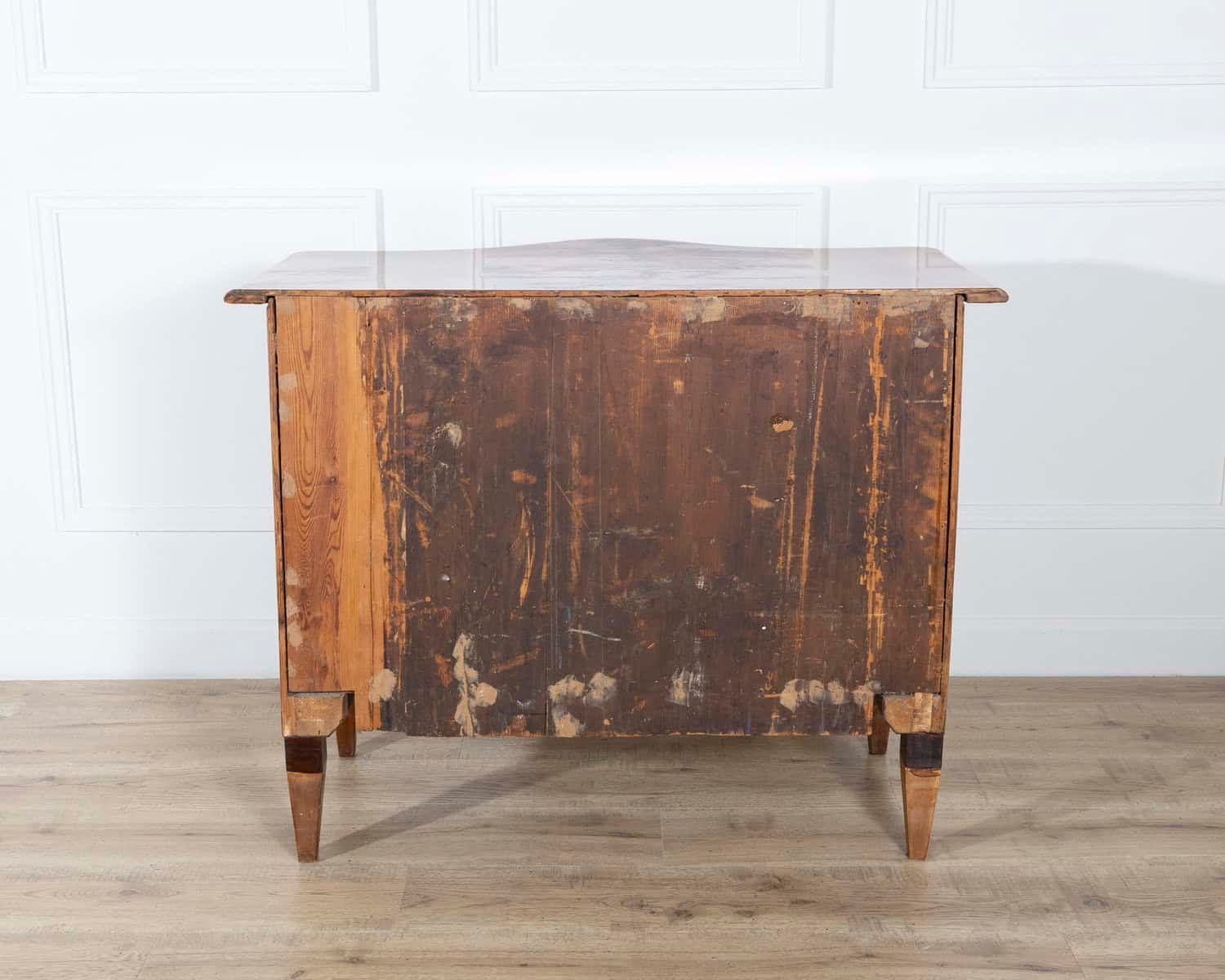 Italian 18th Century Louis XV/XVI Walnut Serpentine Chest with Burl Top, c.1770 - JAA