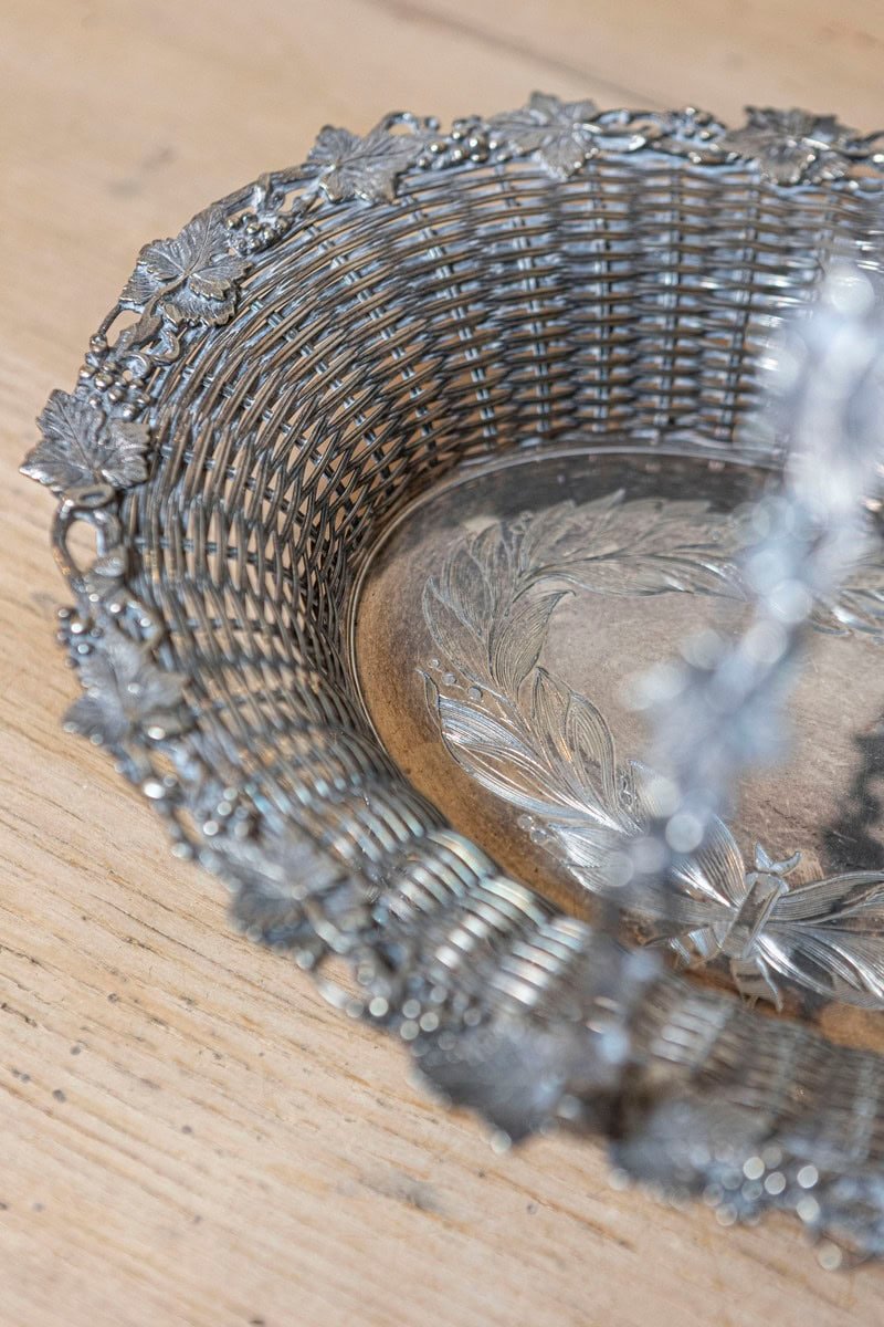English 19th Century Silver Plated Pierced Bread Basket with Vine and Foliage - JAA