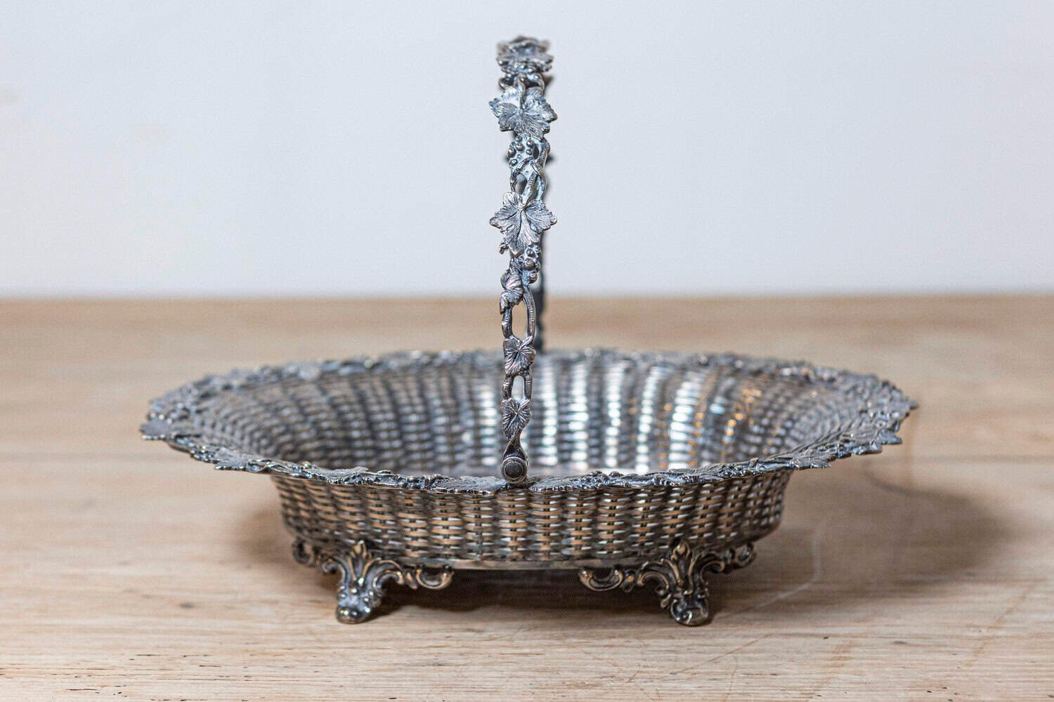 English 19th Century Silver Plated Pierced Bread Basket with Vine and Foliage - JAA