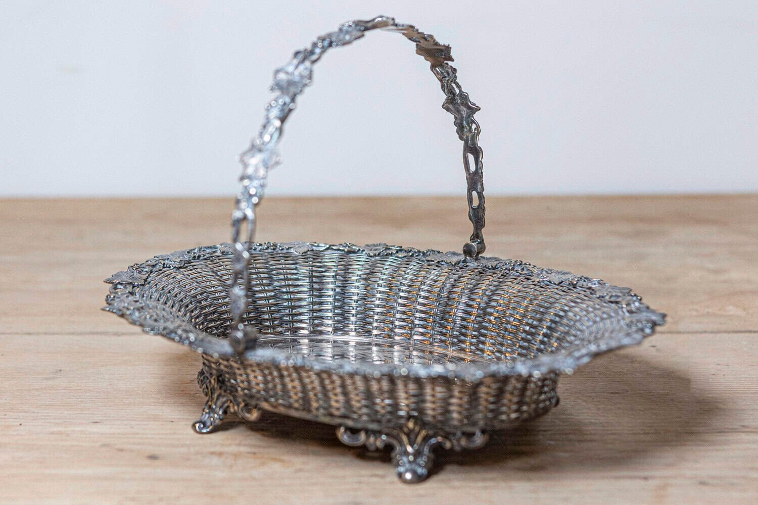 English 19th Century Silver Plated Pierced Bread Basket with Vine and Foliage - JAA